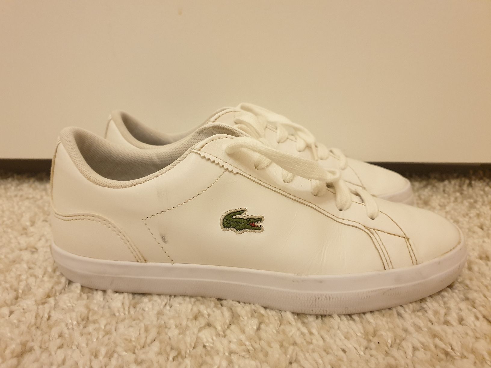 Lacoste Scarpe da donna: Baskets Lacoste, 37, blanches, très bon état – Usato da Neuchâtel venduto da Verenas12 3