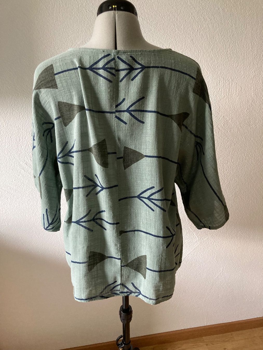 T-Shirts: T-Shirt New Collection – Gebraucht aus Samedan von chickenrun01 1