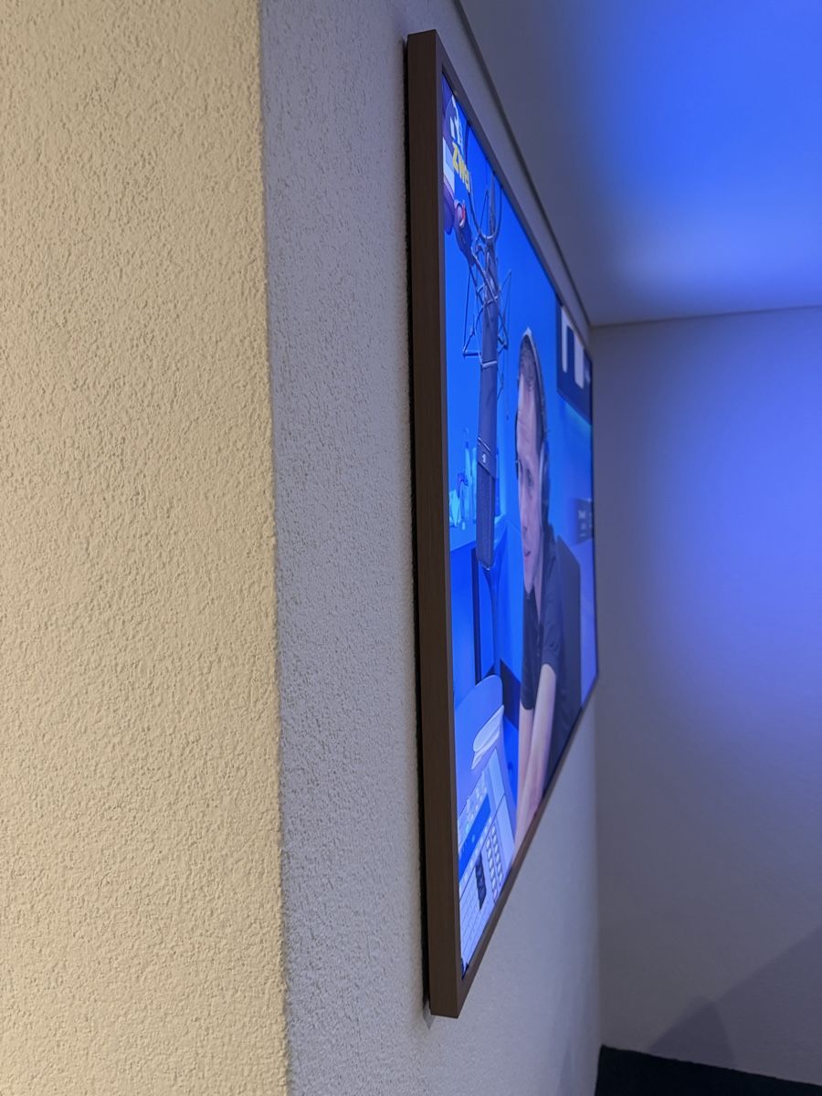 Samsung Televisori: Samsung Frame 65 QE65LS03DAUXXN – Usato da Seuzach venduto da Silent_bo0 1