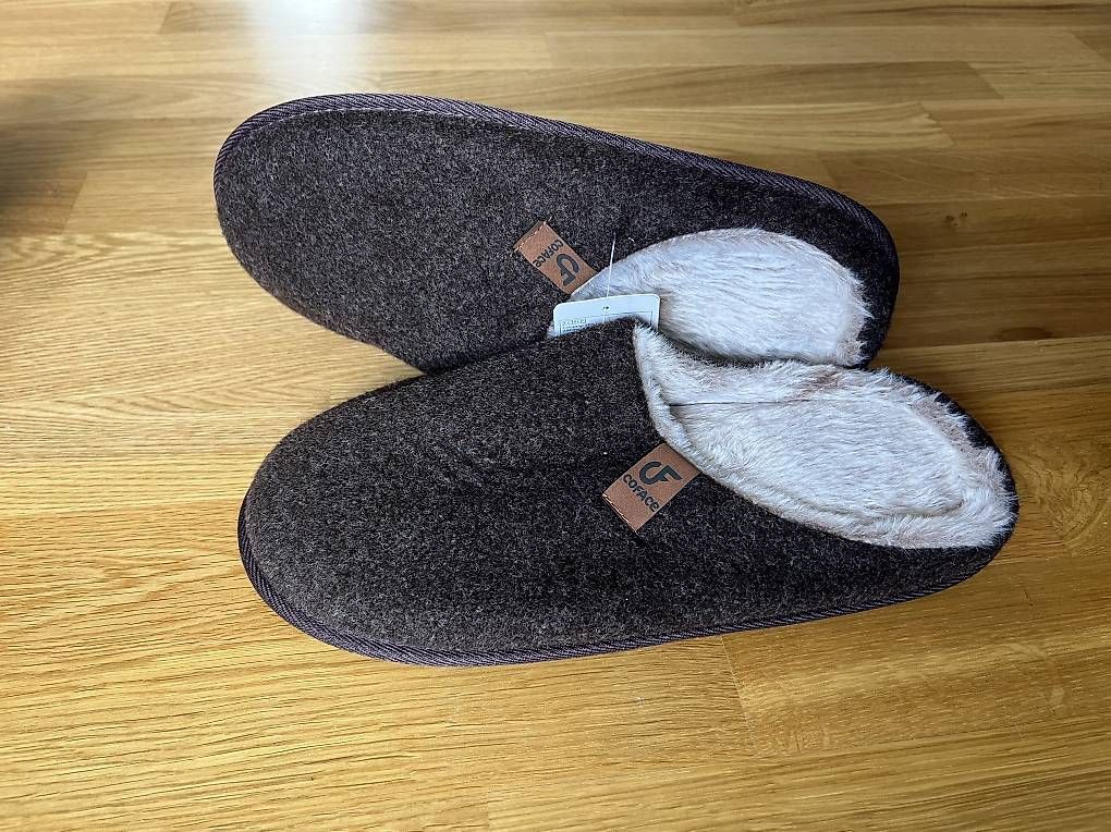 Scarpe da uomo: Herren-Hausschuhe NEU Grösse 46 – Usato da Zürich venduto da sus_n9fj 1