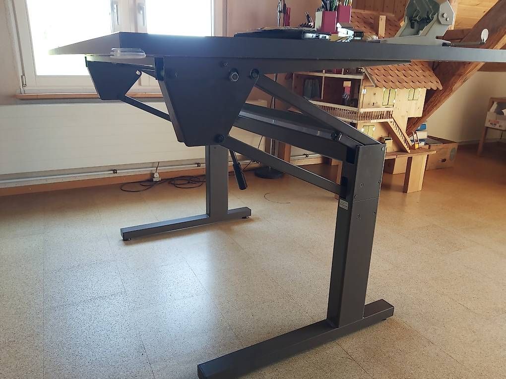 Tables: Tisch höhenverstellbar  – D'occasion à Salmsach par bri_2l69 3