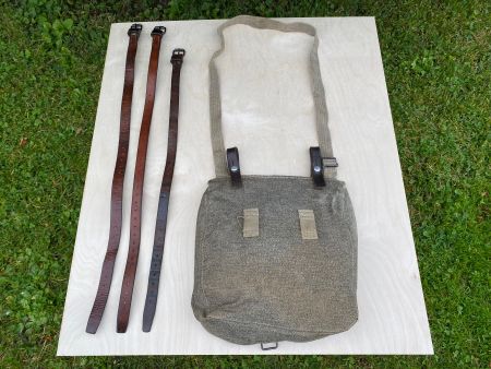 Schweizer Militär Brotsack mit 3 Lederriemen