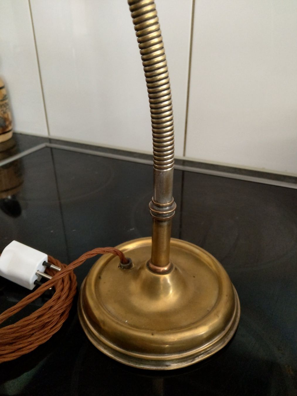 Lampade: Antike Tischlampe mit Schwanenhals – Nuovo (secondo la descrizione) da Horgen venduto da ilanist 1