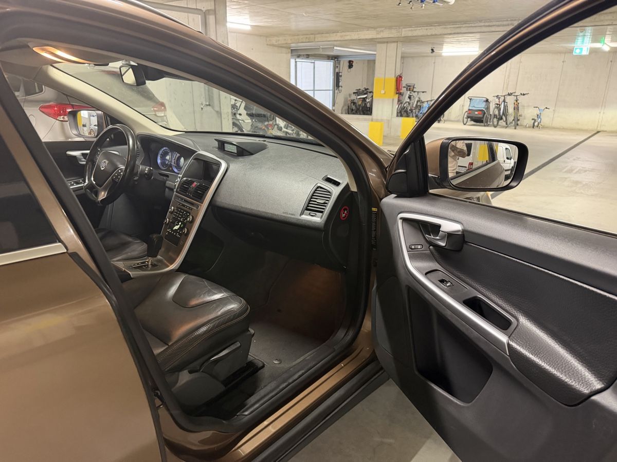Volvo Autos: Volvo XC60 2.4D – D'occasion à Derendingen par GolfRolf 7