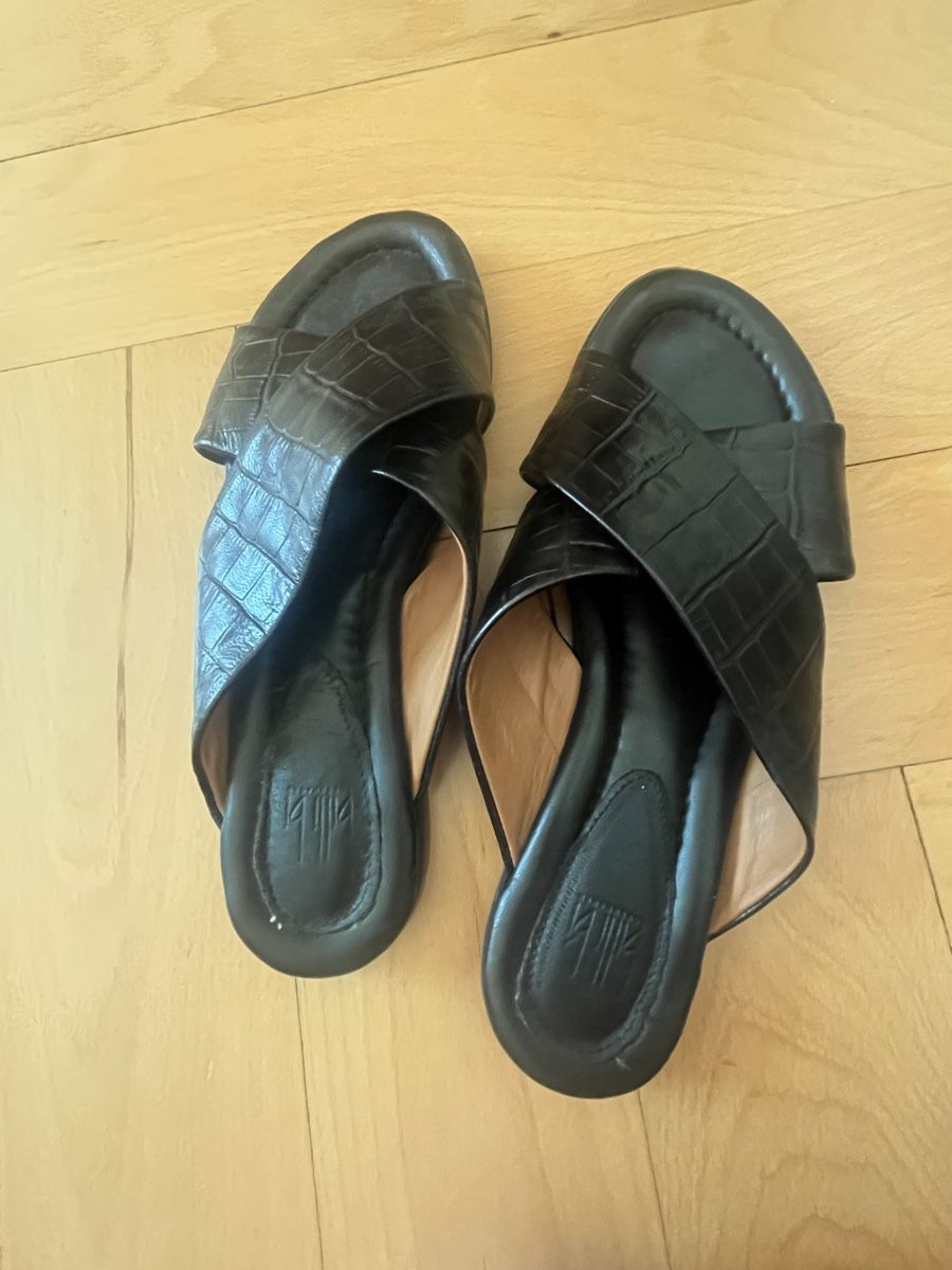 Scarpe da donna: Sandalen Gr. 39 schwarz – Usato da Zürich venduto da keiahnig1 1