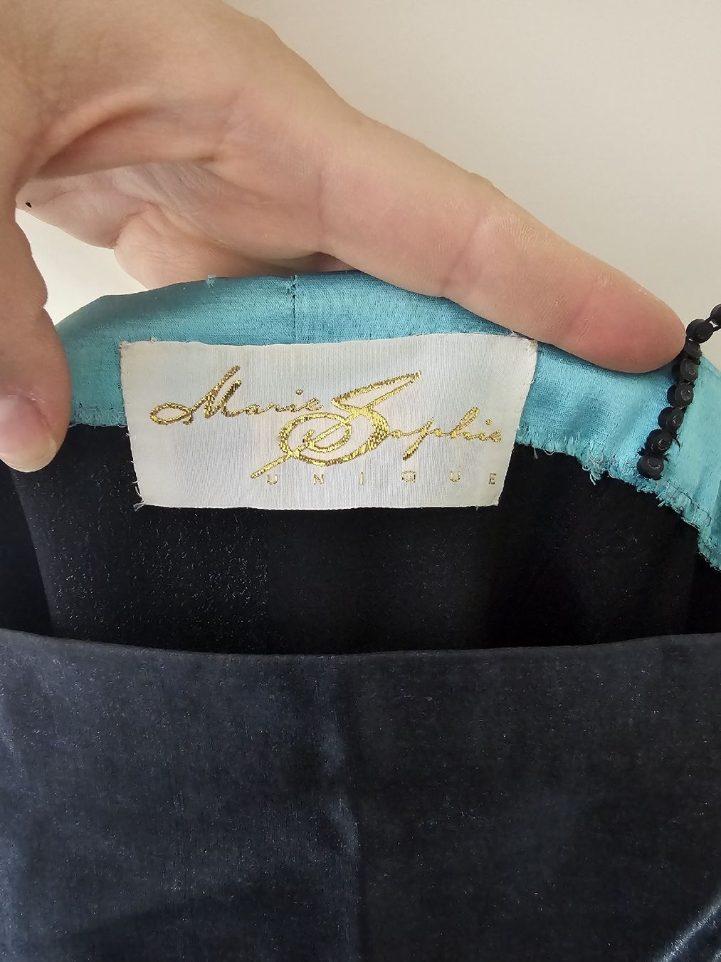 Vestiti: Einmaliges Seidenkleid mit Swarowski Steinen 36 – Usato da Buch am Irchel venduto da Potzblitz2 5