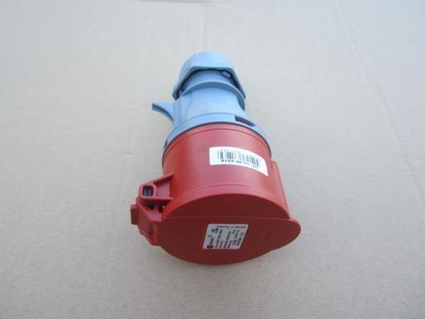 Fiches d'alim.: 32 Amp. CEE Kupplung – Neuf (Voir description) à Kerns par habri01