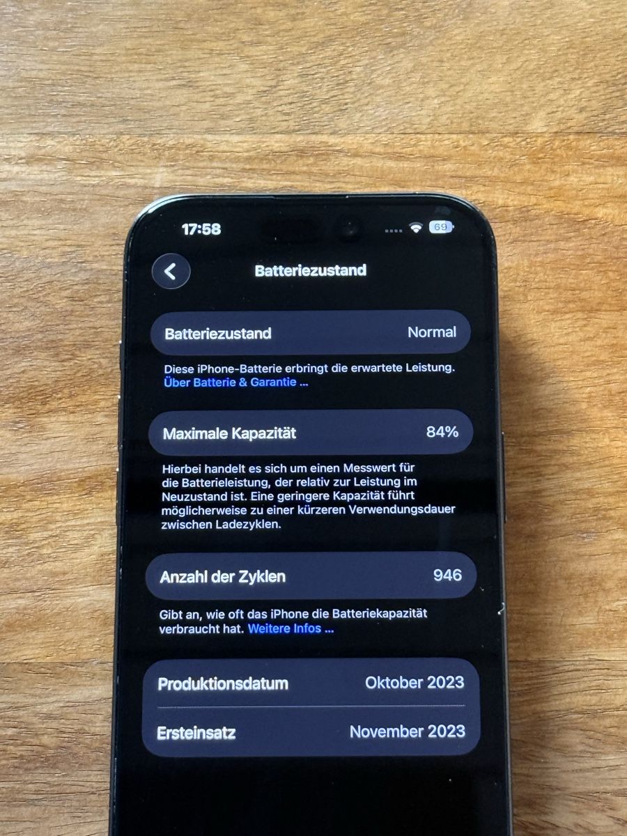 Apple Telefoni cellulari / Smartphones: iPhone 15 Pro / 128 GB / Dark Blue – Usato da St. Gallen venduto da mDavid 3