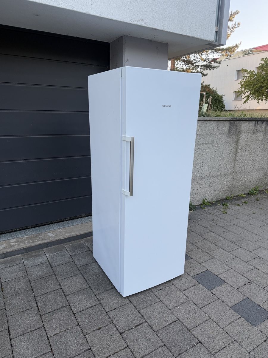 Congelatori: Siemens Gefrierschrank A++ Tiefkühler – Usato da Arlesheim venduto da VD.HG 1