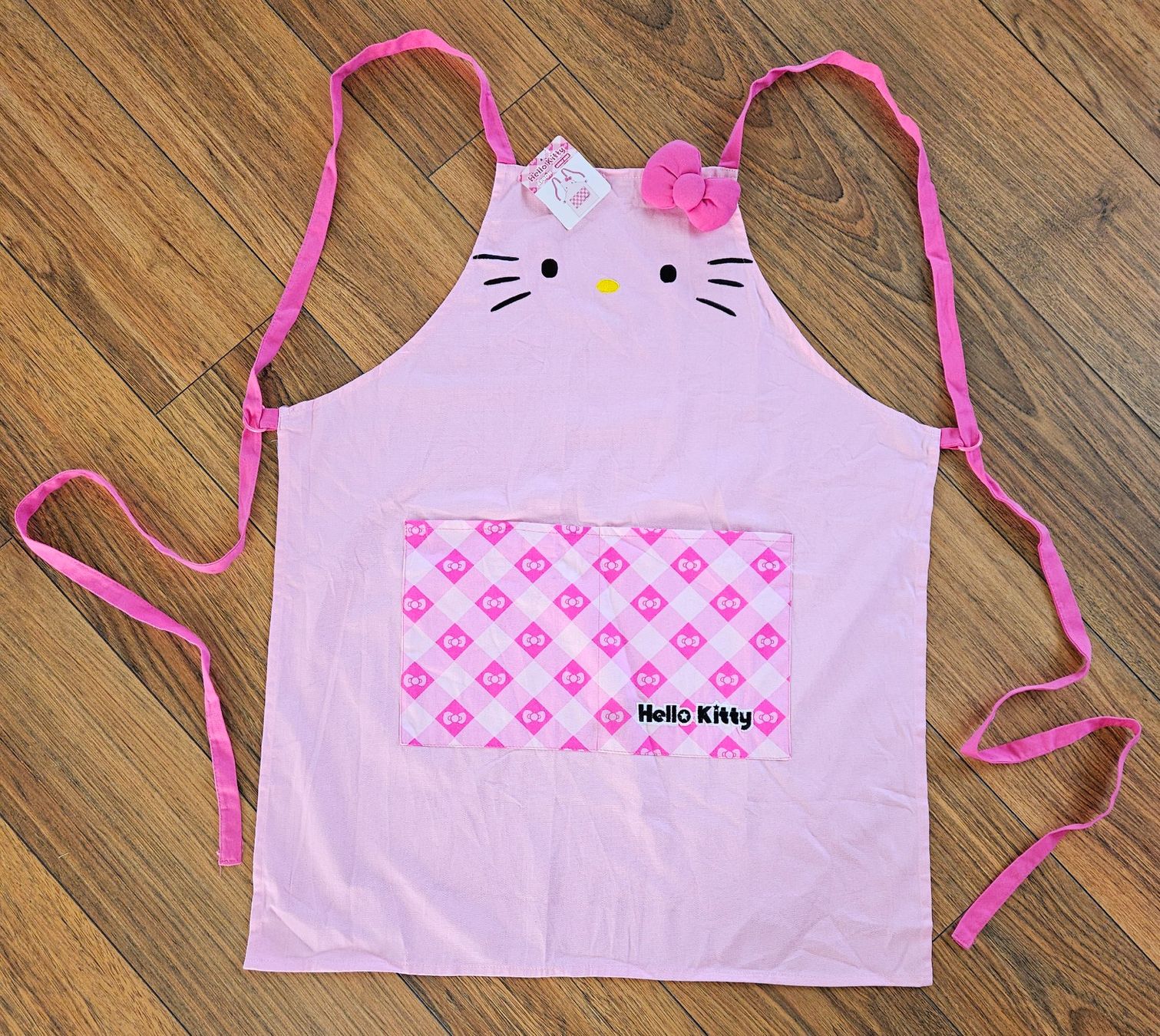 Grembiuli: Schürze **HELLO KITTY** Neu – Nuovo e nell'imballaggio originale da Buchrain venduto da regenblume3