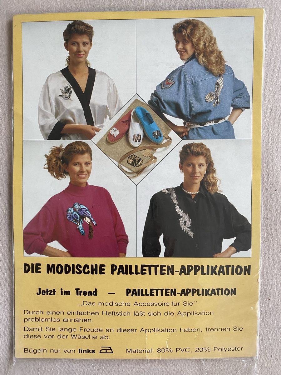 Tutte le decorazioni: Glitzernde Pfauen- & Blumen-Applikationen – Nuovo (secondo la descrizione) da Rheinfelden venduto da Tigerlilli 1
