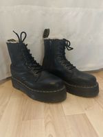 Dr. Martens, gefüttert
