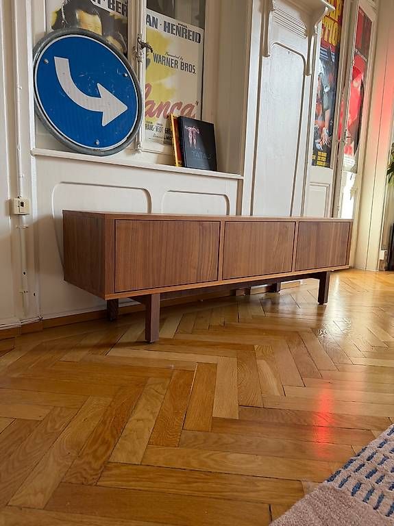 Ikea Mobili TV: IKEA Stockholm Sideboard Nussbaum – Usato da Zürich venduto da Gregor12