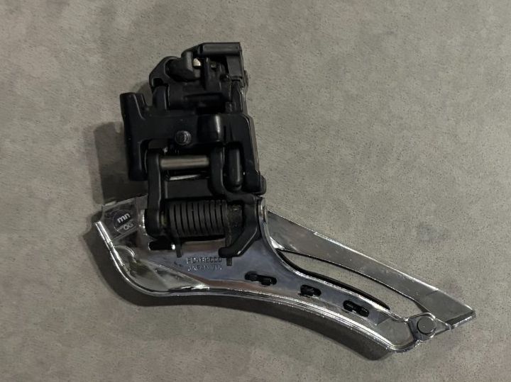 Shimano Pezzi di ricambio: Shimano Ultegra 11-speed mechanical front derailleur. – Usato da Bellinzona venduto da ita_8x8s 1