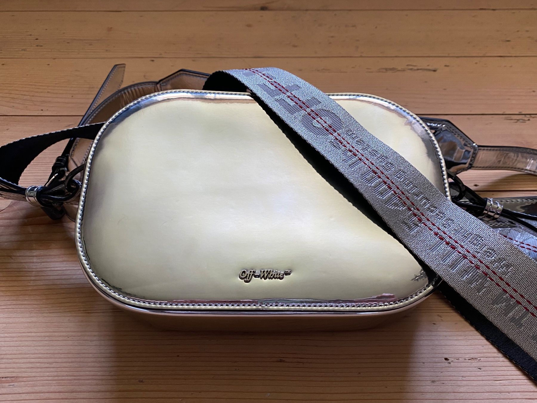 Off-White Taschen: Off-White mirror camera bag – Gebraucht aus Ellikon an der Thur von capricorn1234