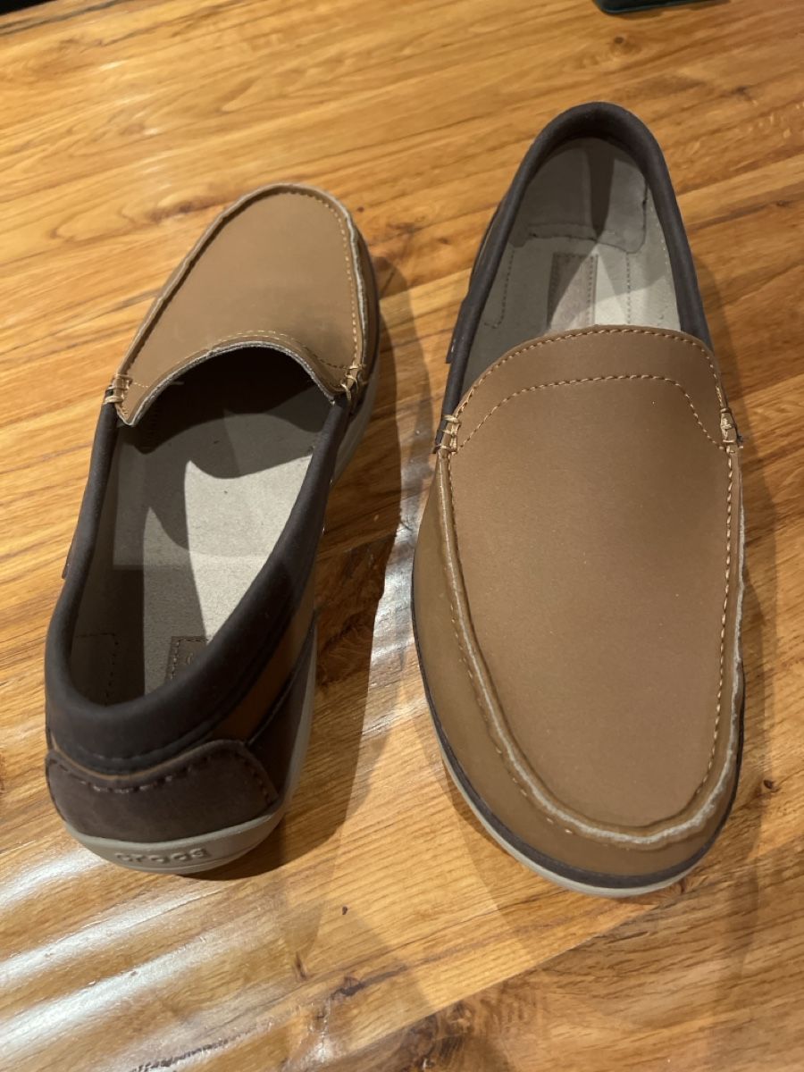 Crocs Chaussures hommes: neue Crocs 42/43 – Neuf (Voir description) à Bonaduz par Malves10 2