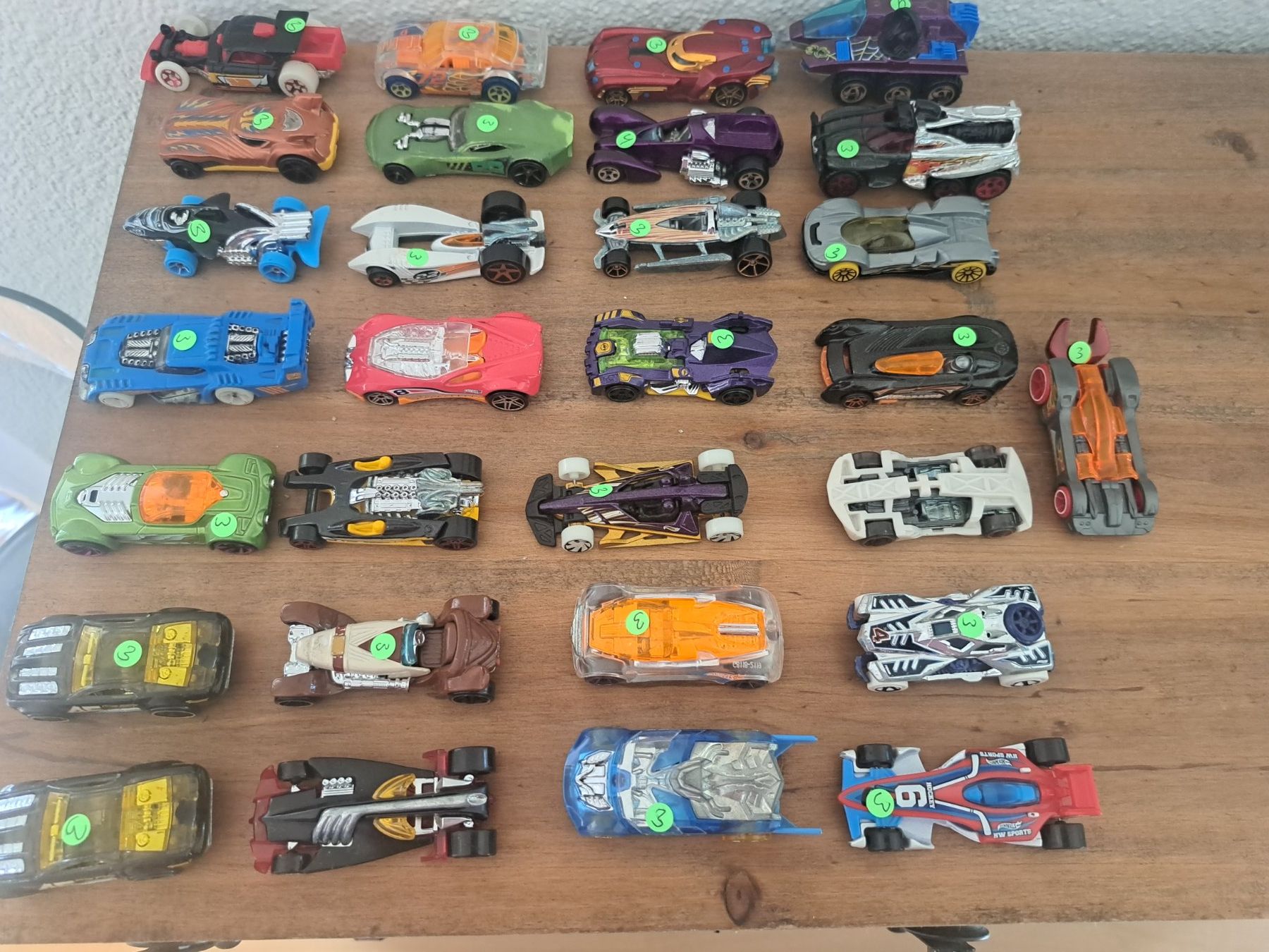 Hot Wheels Modellini d'auto: Hot Wheels 28 Stück ab 19.- – Usato da Emmenbrücke venduto da bikesandmore75