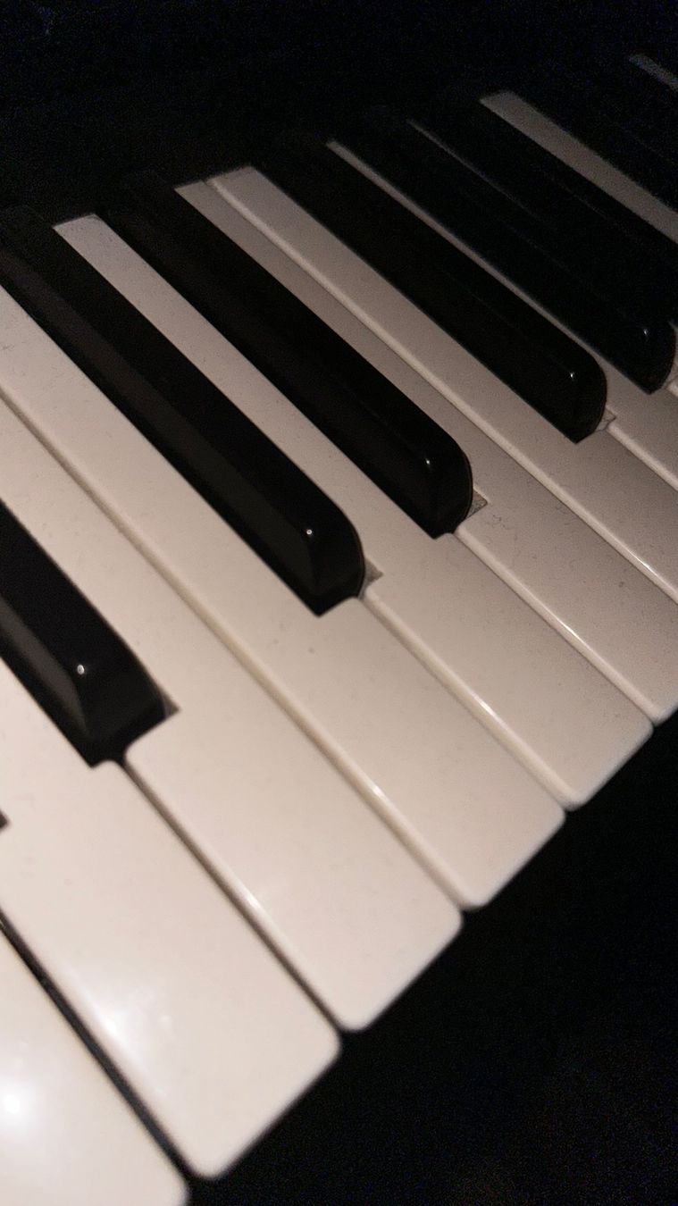 Roland Musikinstrumente: Keyboard Roland G-800 – Gebraucht aus Gelterkinden von  3