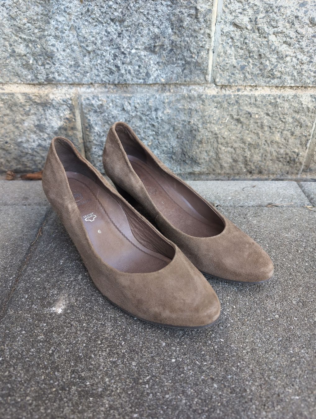 Salamander Scarpe da donna: Salamander Wildleder Pumps Gr. 39 – Usato da Alberswil venduto da __colafroeschli__