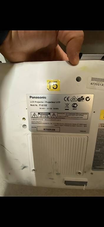 Videoprojektoren: Beamer Panasonic PT-AX100E – Gebraucht aus Basel von rachidou22 2