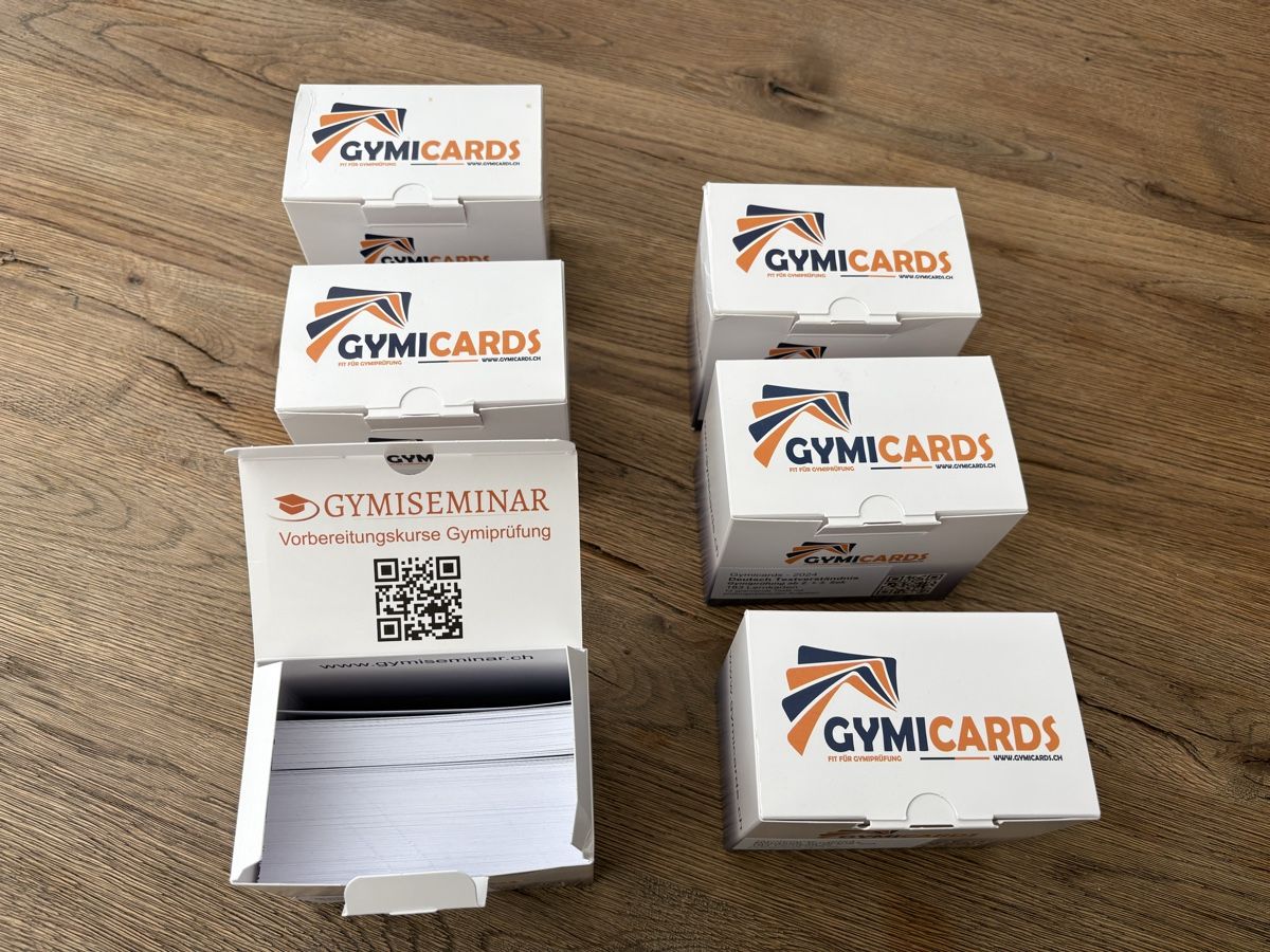 Altro materiale scolastico: Gymicards 2024, komplettes Set mit Ordnern – Usato da Arth venduto da Windig 1