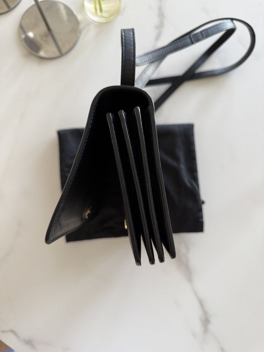 Saint Laurent Borse da donna: Vintage Saint Laurent Monogram Shoulder Bag – Usato da Pratteln venduto da Eileen_H 4