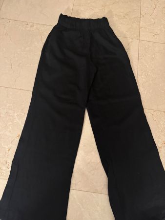 Schwarze Seidenhose