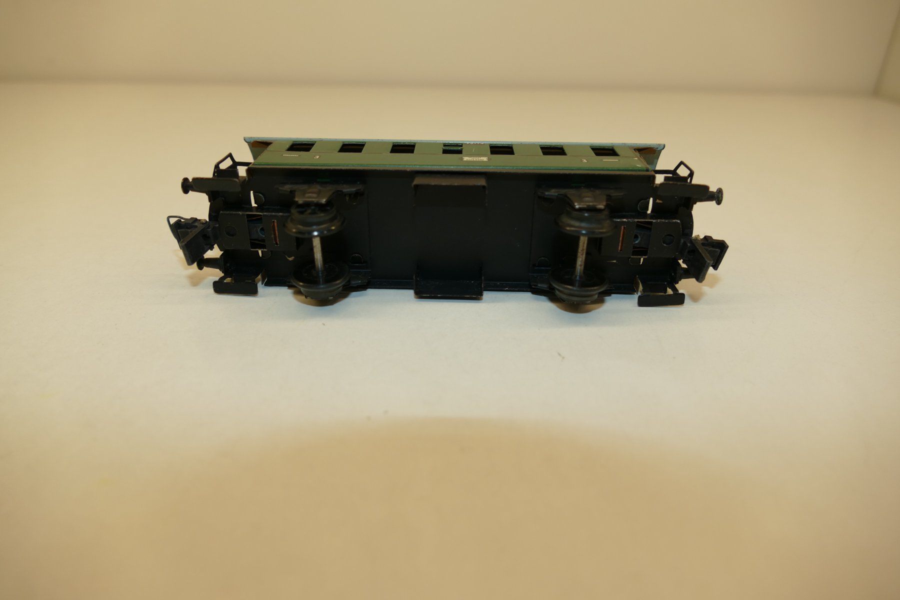 Trix Modellini di ferrovie: Trix Express H0: DB 3.Kl. Personenwagen – Usato da Niederhasli venduto da rail-duerst 5