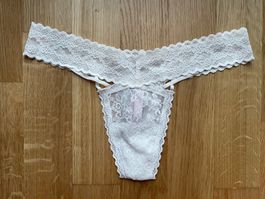Victoria’s Secret Lace Thong S NEW