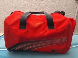kleine Puma Sporttasche