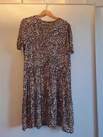 Kleid SET Animalprint schwarz/beige Grösse 38 guter Zustand