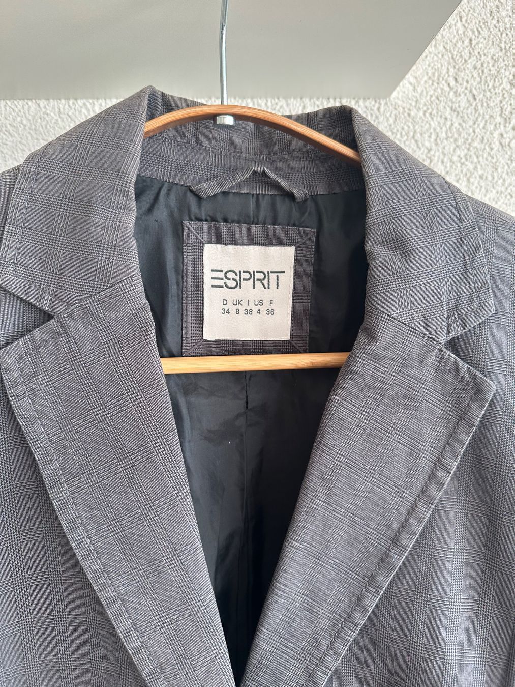 Esprit Giacche: Blazer ESPRIT 34 grau/schwarz – Usato da Rothenburg venduto da wer_g9fd 2