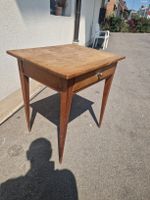 Tisch mit Schublade Holz/Tanne 60x70cm guter Zustand