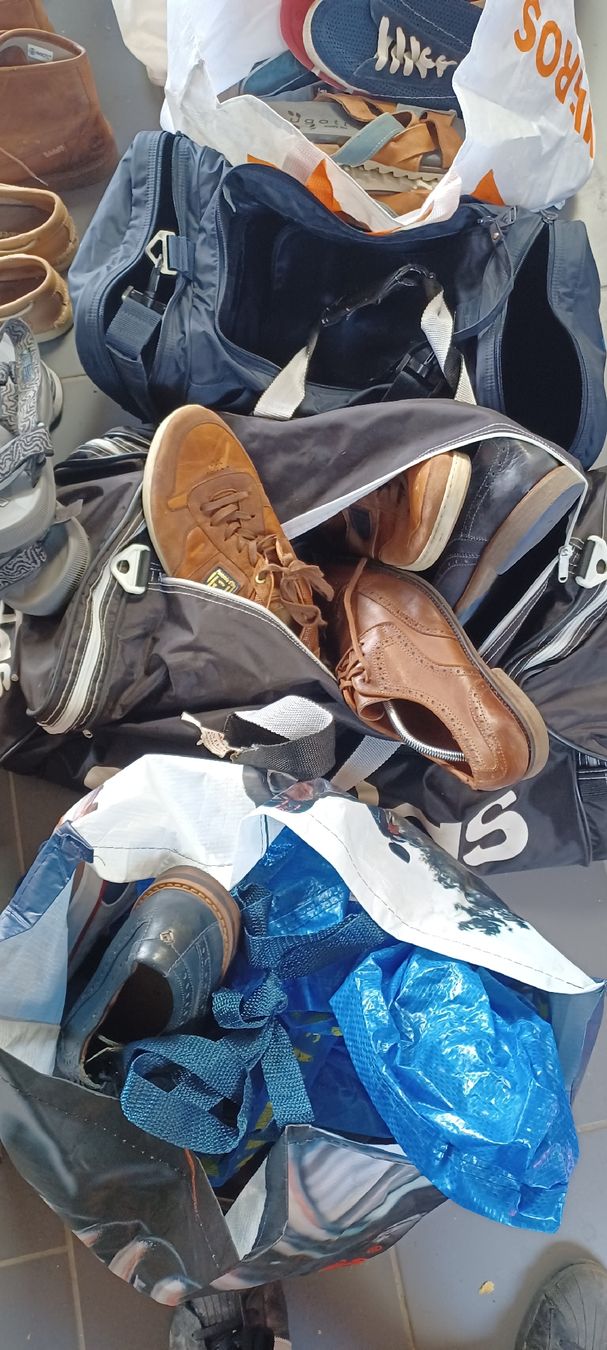 Scarpe da uomo: Schuhe Herren verschiedene Marken export flohmarkt – Usato da Dürrenäsch venduto da Uliu 6