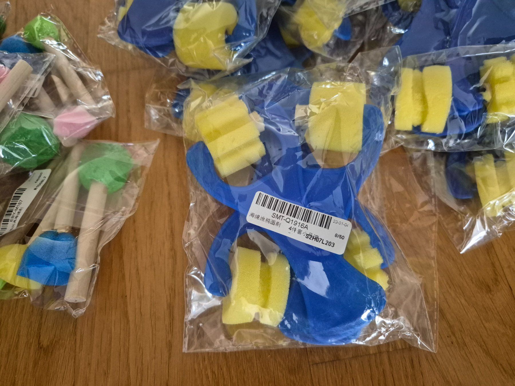Kit bricolage: Bastelmaterial, Malroller, -stempel, total 21 Artikel – Nuovo e nell'imballaggio originale da Thun venduto da tinu2031 1
