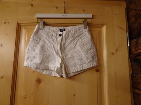 Uni weisse Shorts von H&M Gr. XS / 34 - 260397