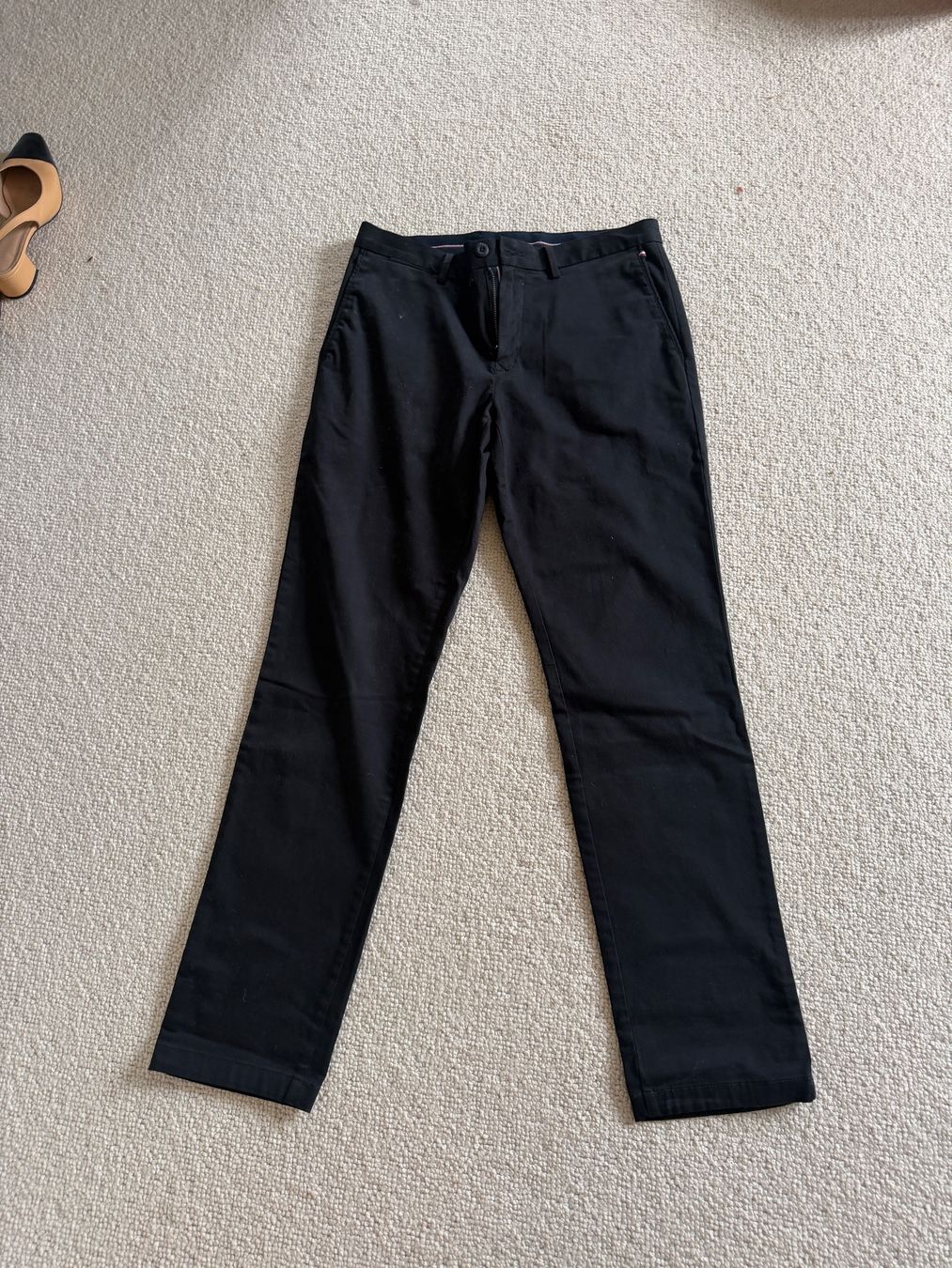 Tommy Hilfiger Hosen: Tommy Hilfiger Hose – Neu (gemäss Beschreibung) aus Zürich von Koska