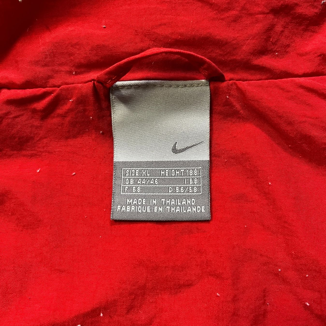 Nike Giacche: Vintage Nike Trackjacket (XL) – Nuovo (secondo la descrizione) da Chamoson venduto da Sapoloshop 2