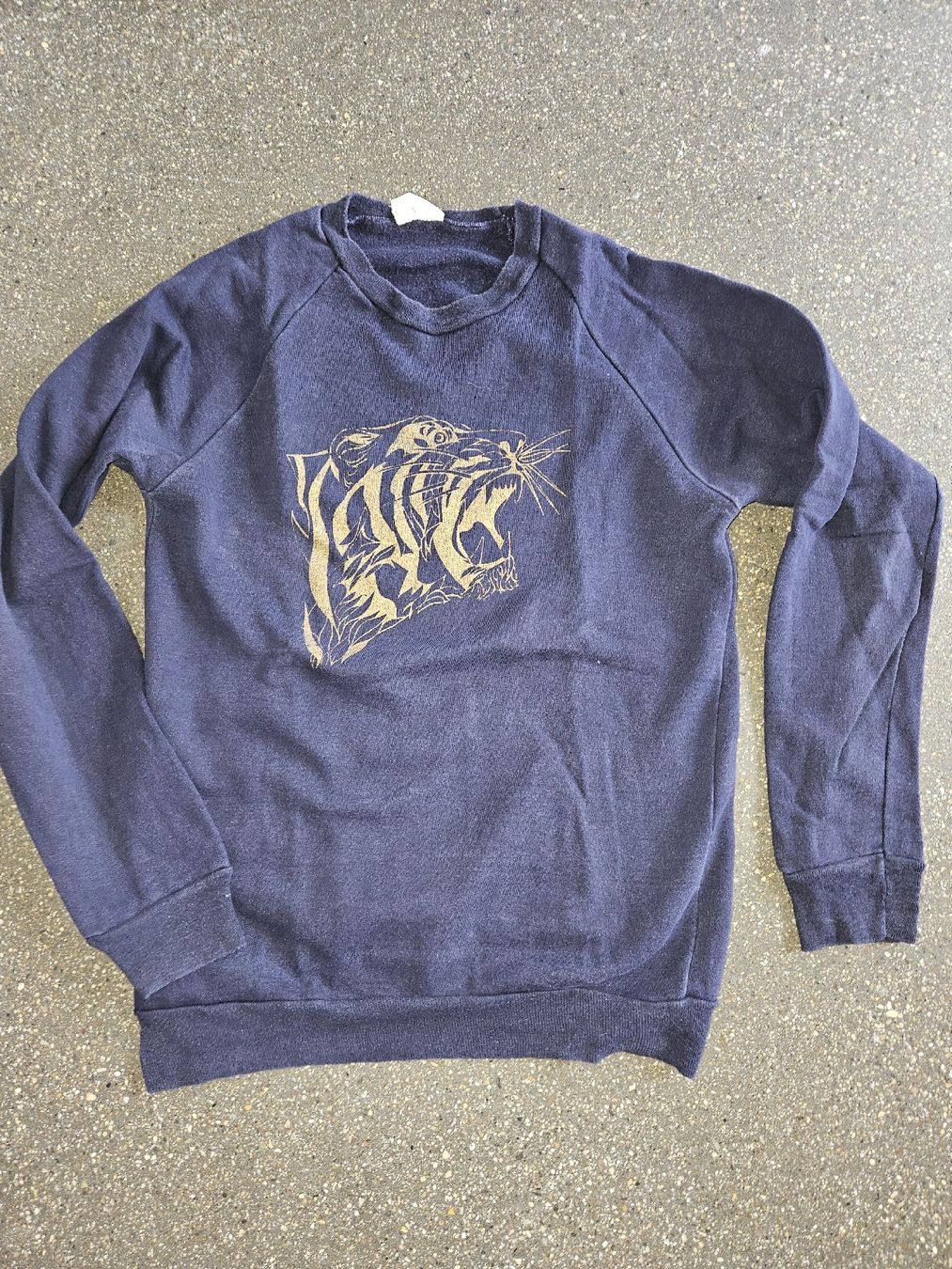Pullover & Sweatshirts: Pullover dunkelblau Tiger Motiv Grösse L 100% BW – Neu (gemäss Beschreibung) aus Anwil von tamoos 2