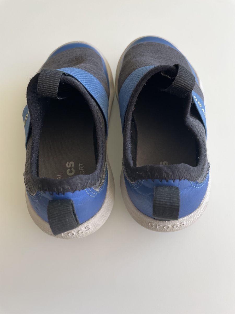 Crocs Scarpe per ragazzi: Crocs Kinder Schuhe - Grösse C8 (24/25) – Usato da Rütihof venduto da Highwayjackie 1