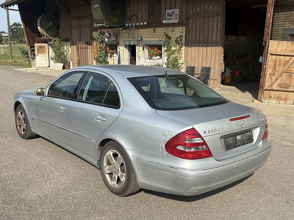 Mercedes-Benz Autos: Mercedes E280 Allrad – D'occasion à Waldkirch par bobby205 1