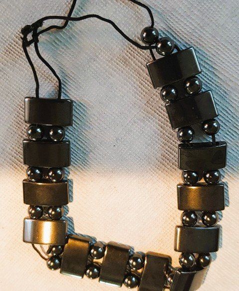 Armbänder & -reifen: Elegantes Hämatit Armband - Magnetisch & Stilvoll! – Gebraucht aus Oberwil b. Zug von Gto469 1