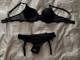 Schwarzer Spitzen-BH & Garter Belt Gr. 85B S von Beldona