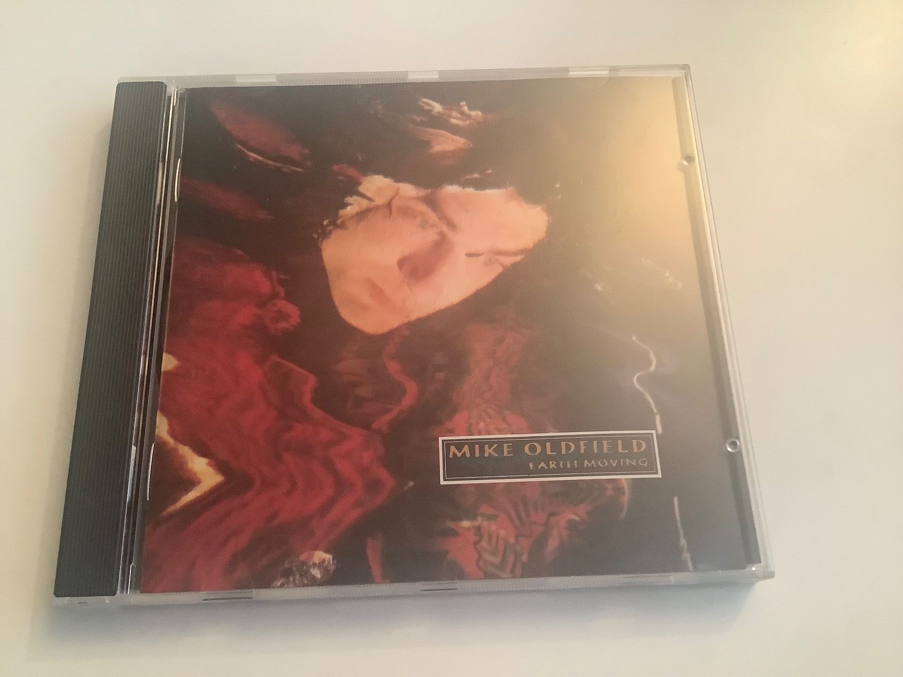 CD: Mike Oldfield / Earth Moving / 1989 – Usato da Dübendorf venduto da Troll_88