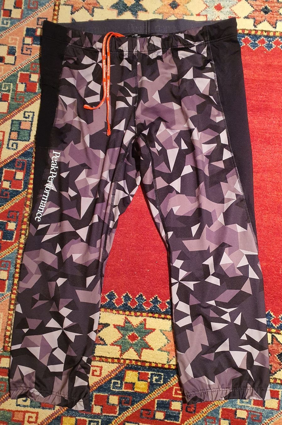 Peak Performance Hosen: Peak Performance 3/4 Running Tights Men XL – Gebraucht aus Zürich von emanbaumi