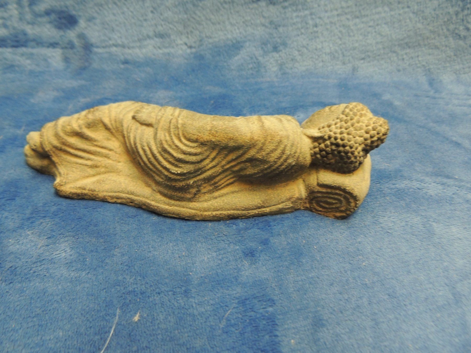 Statuette: Liegender Buddha aus Stein – Usato da Mollis venduto da Hg 1