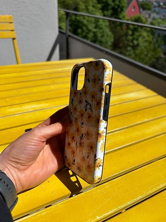 Cover & Protezioni schermo: iPhone 13 Hülle / Case von Burga mit Blumen – Usato da Zürich venduto da shaymay 4