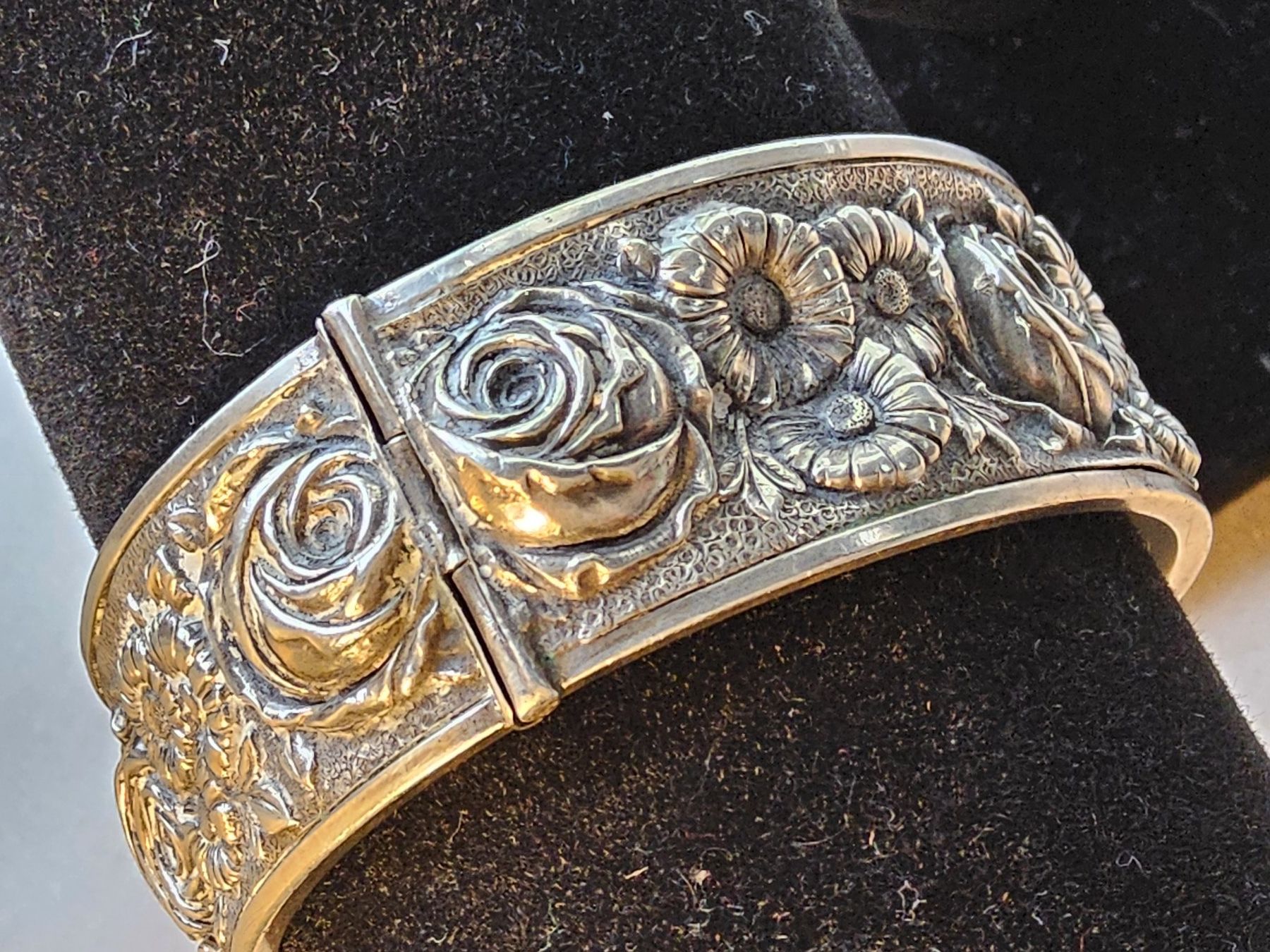 Bracciali & Braccialetti: Silber 835 Viktorianischer Armreif mit Rosen Repoussé – Usato da Zürich venduto da gutsan 2