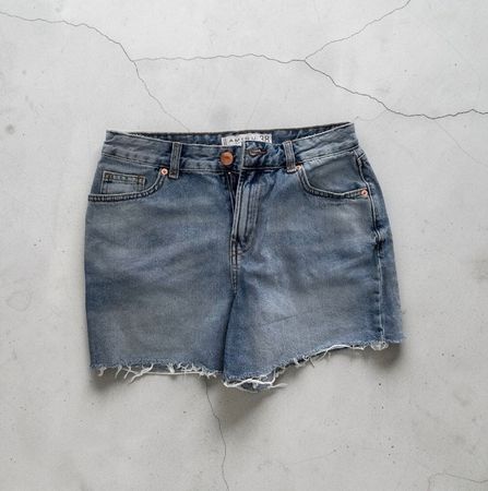 Jeans Shorts Hellblau Grösse 38 von Amisu
