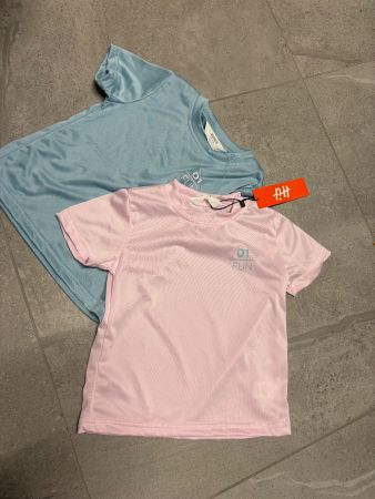 Lot de 2 t-shirt 98 - 104 neuf